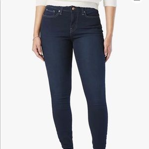 Signature by Levi Strauss & Co. Gold Label Women's Modern Skinny Jeans